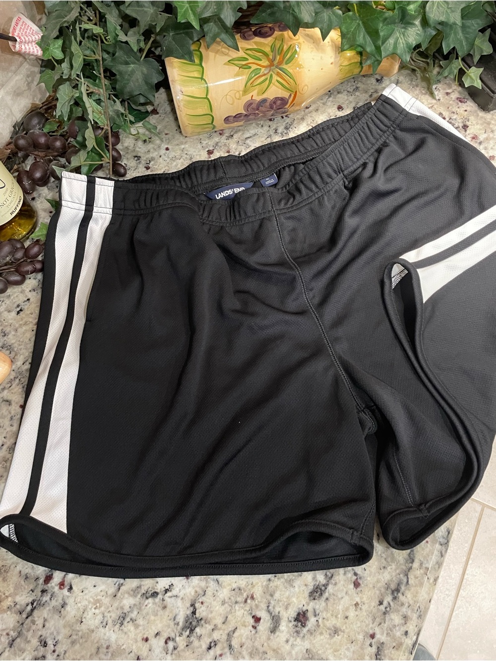 Lands' End Black Athletic Ladies Shorts with White Stripes NWOT SZ XL (16-18)